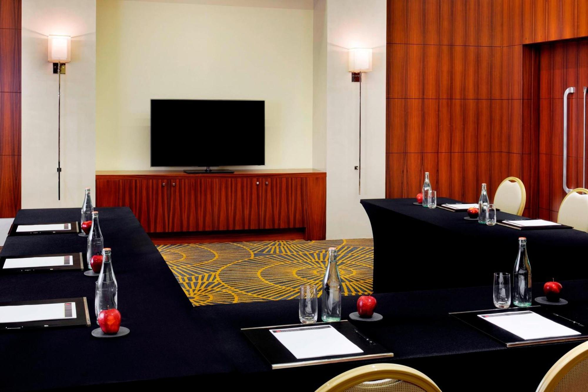 Marriott Hotel Al Jaddaf, Dubaj Zewnętrze zdjęcie Meeting room
